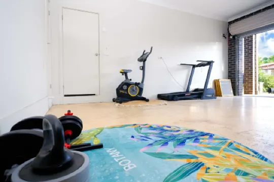 Family And Remote Work Friendly-Only 4 Minutes from The Pacific Werribee