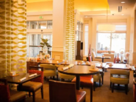 雷丁希爾頓花園酒店 雷丁酒店