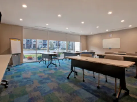 Home2 Suites by Hilton Carmel Indianapolis Hotels in Carmel