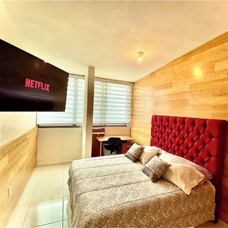 Art & Design Loft, 2 PRIVATE JACUZZIS, POOL, TERRACE AND GRILL!