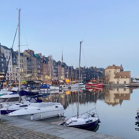 Cozy apartment, in the heart of the city, near parking, port, public garden