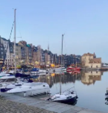 Cozy apartment, in the heart of the city, near parking, port, public garden