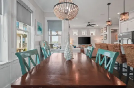 Quiet WHOLE HOUSE btwn the beach and Lagoon with pool, fishing dock, sunsets!!