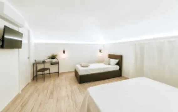 Apartment in historic building in the center and on the sea 拉科阿梅諾酒店