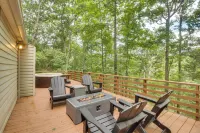 Private Hot Tub & Fire Pit: Family Broadway Cabin - parking