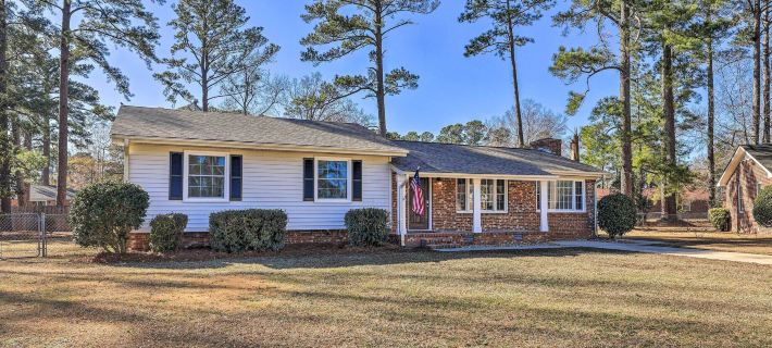 Family-Friendly New Bern Home w/ Backyard! Hotels in New Bern