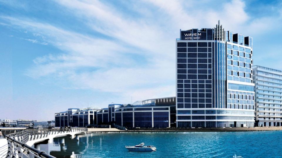 Wave M Hotel West