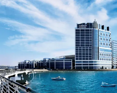 Wave M Hotel West 始興市のホテル