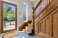 Bright & Modern Loft w/ Patio, By Falls & Wineries