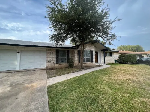 4BR Home w/ Pool • Furnished Extended Stay near Randolph AFB • Fast Wi-Fi • W/D Hotels in Universal City