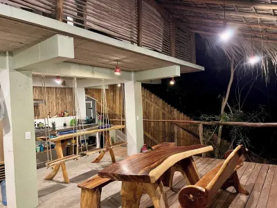 New Amazing room in a Tree house at a superb bay! فنادق في 