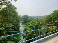 Charming studio with views of the Mopan River in peaceful Bullet Tree Falls Hotels in Bullet Tree Falls