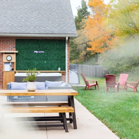 Abe's Hideaway - Arcade, Hot Tub, Home Theater - Quiet upscale neighborhood