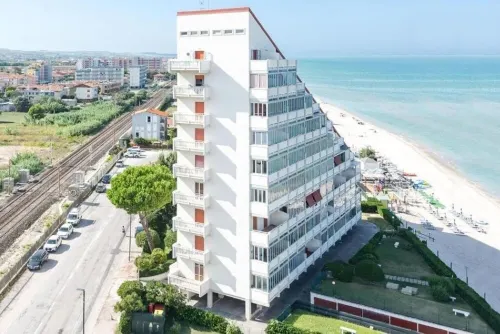 Mary House. Hotels in Marotta