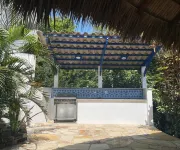 Casa Marazul - Beachfront House With Gorgeous Pool and Huge Rancho Hotels in 
