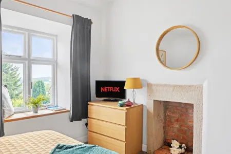 Cosy cottage in charming Crich, Log Burner, Peak District - Pet Friendly Отели в г. Крич