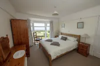 Croeso i Faircroft 5 star self-catering for 2 people with sea views in Rhossili. Hotels in Rhossili