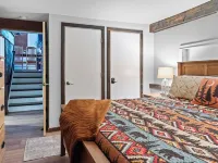 4 Seasons of Fun, Ellicottville house that sleeps 16! Hotels in Great Valley