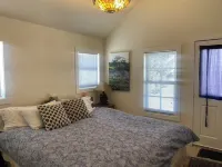 Magic In All Directions - 3 Bdrms, 2 1/2 Bths, WrkSpc & WiFi