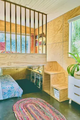 Spacious Eco Home Among Native Gardens – Peaceful Family Retreat Cecode Shop and Gallery附近的飯店