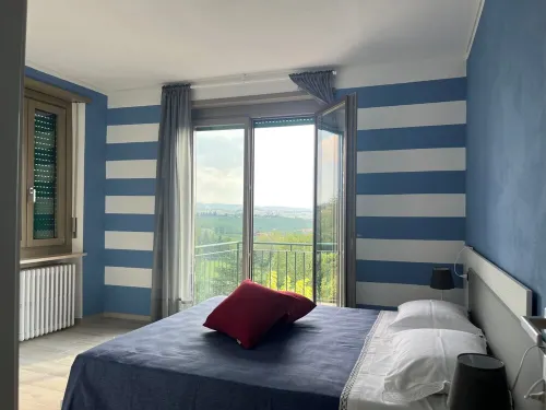 PANORAMIC HILLSIDE APARTMENT Hotel a Agliano