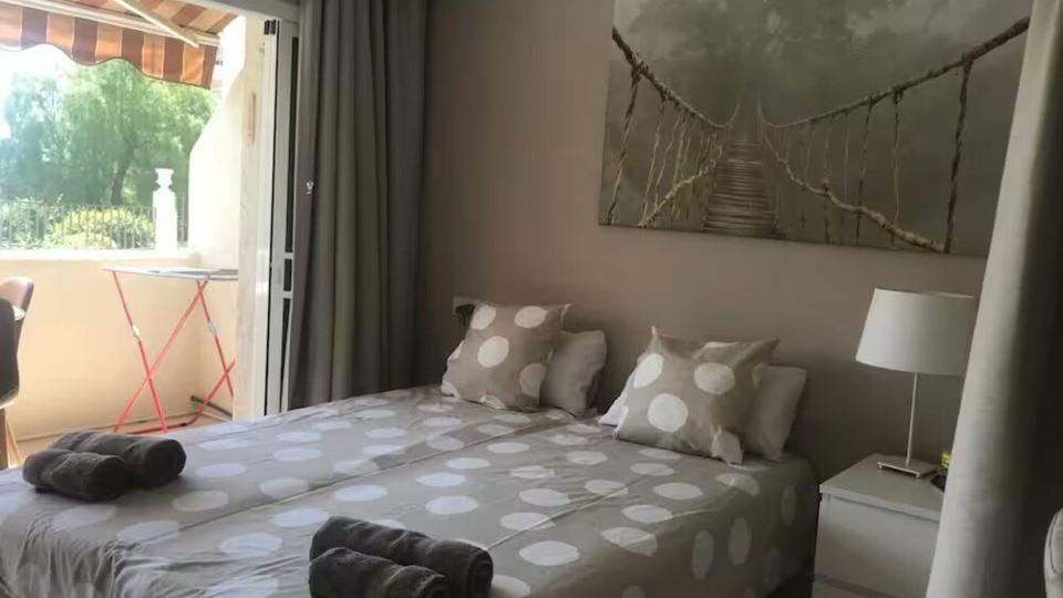 Studio sea view Benalbeach