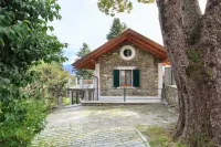 Lake Apartment With Lush Garden Veranda Hotels in Gonte