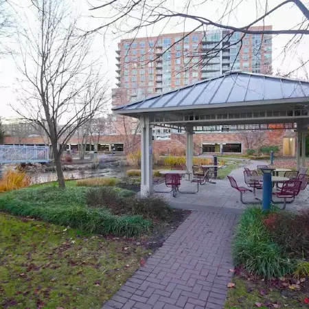 Contemporary Luxury Loft! Apt-20 Min to NYC