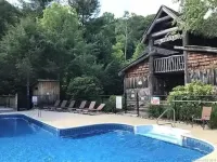 Private 3,100 Sq Ft Wolf Laurel Lodge w/ Epic Views, Skiing & at Trail Access