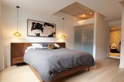 Modern Condo located in Downtown Toronto Hotels in Fashion District