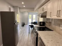 Whitby Gateway - 2BR 3BD 2WR Kitchen Laundry