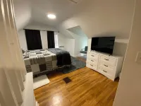 Newly remodeled Clean Spacious 5-bedroom  House with AC, WiFi,