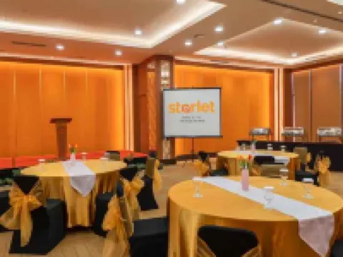 Starlet Hotel BSD City Hotels in Pagedangan