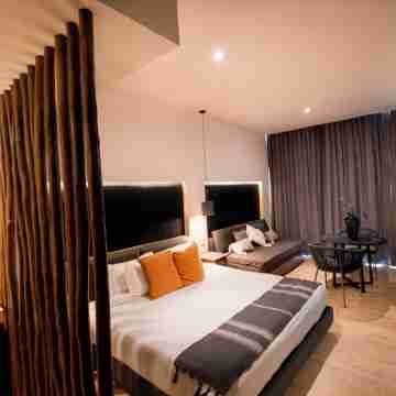 Cozy studio in fabulous Playa del Carmen just a few steps to beach, gym, WiFi Rooms