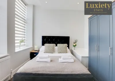 Gorgeous & Chic 1Br City Centre Nr Cliffs Pavillion by Luxiety Stays Hotels near Leigh-on-Sea