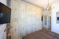 Comfortable central - large terrace-solarium - beach 4 minutes walk - bright Hotel a Arma di Taggia