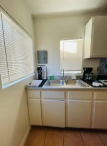 10 minutes to beach from 754A 9th St, All Inclusive Coastal Town of San Pedro CA