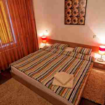 Victoriei 2 - 2 bedroom apartment city view Rooms