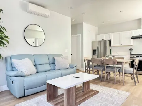 Exclusive Elite Suite I Sailing I Luxury Shopping