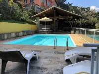 COZY HOUSE WITH POOL AND COMPLETE LEISURE.