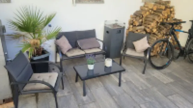 Beautiful apartment, on the first floor of my own home, with garden access and pool