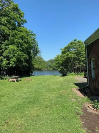 Riverfront rustic mansion house Отели рядом с достопримечательностью «Ренсселерский политехнический институт»