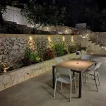 Apartment with garden and sea-view terrace from which to admire magical sunrises.