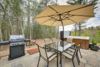 Scenic Murphy Cabin w/ Hot Tub, Fire Pit & Views - 3-Star