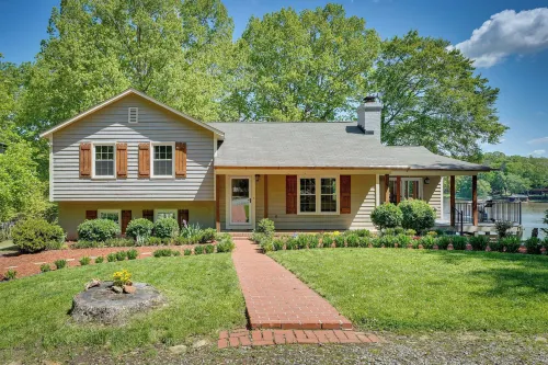 Lakefront Vacation Rental w/ Views & Hot Tub!