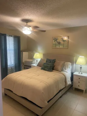 apartment~sleep6~22 min 2 Beach~Self check in~BBQ