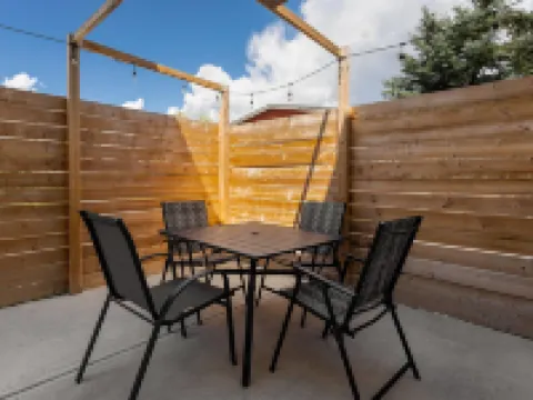 Travelodge by Wyndham Blairmore Hotels in Crowsnest Pass