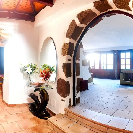 Villa Medinilla with private Pool in Conil
