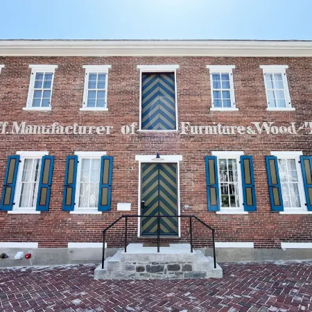 Bischoff Inn - Former 1870 Furniture Factory Now 5 Room Boutique Hotel