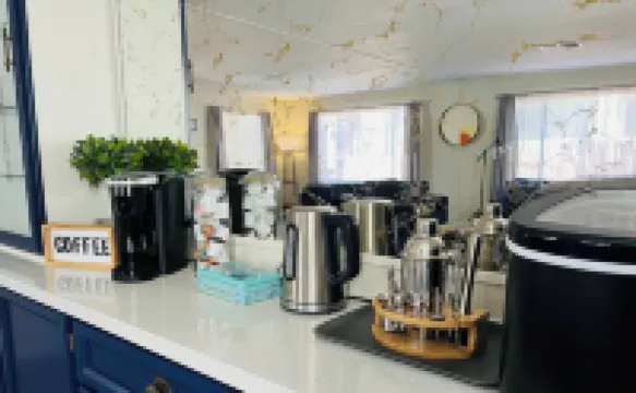 Cozy & Clean 3 BD/2BA In The Heart of The Red Rocks